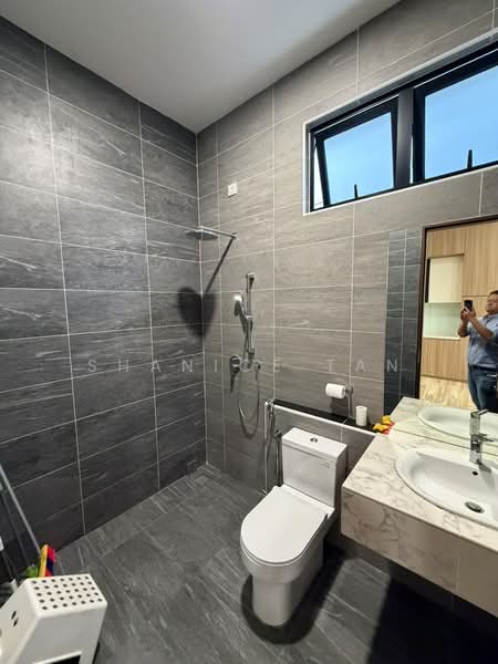 Semi-Detached House for Sale in Taman Nusa Sentral (Iskandar Puteri (Nusajaya)) - Shanice Tan - Bathroom - PropertyGuru.com.my