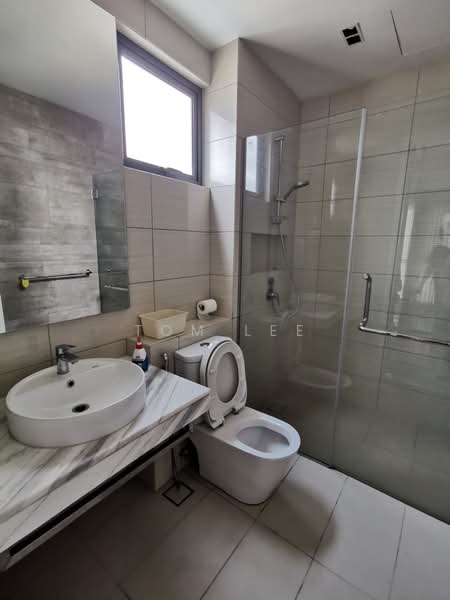 Servis Apartment untuk Disewa di Tropicana Gardens - Tom Lee - Bathroom - PropertyGuru.com.my