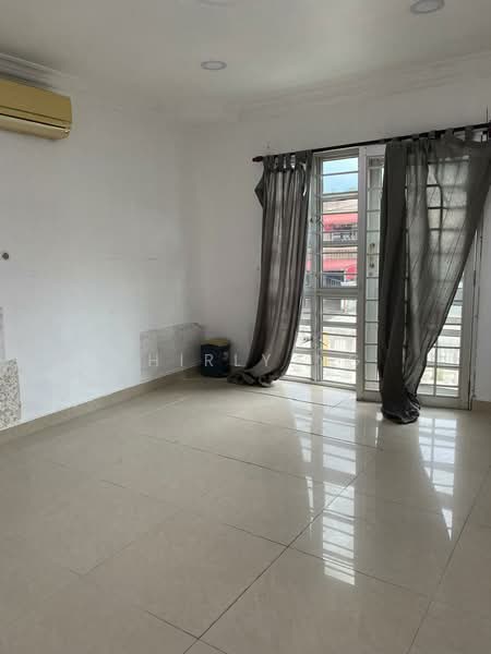 2-storey Terraced House for Sale in Taman Bukit Rawang Jaya (Rawang) - Shirly Ng - Interior - PropertyGuru.com.my