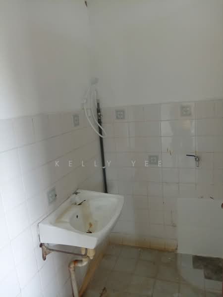 Shop for Rent in Bukit Mertajam (Penang) - Kelly Yee - Bathroom - PropertyGuru.com.my