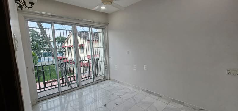 Rumah Berkembar untuk Dijual di Island Glades (Jelutong) - A Ee Ee - Balcony - PropertyGuru.com.my