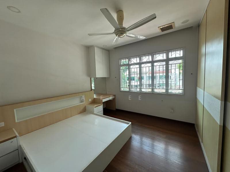 Rumah Berkembar untuk Dijual di Island Glades (Jelutong) - A Ee Ee - Bedroom - PropertyGuru.com.my
