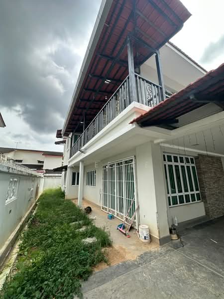 Rumah Berkembar untuk Dijual di Island Glades (Jelutong) - A Ee Ee - Exterior - PropertyGuru.com.my