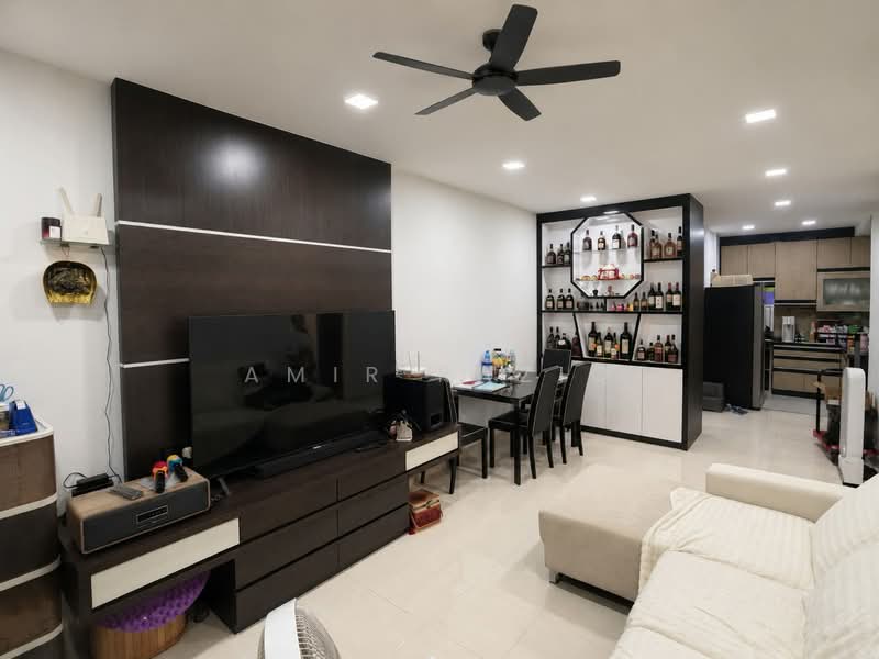 Pangsapuri untuk Dijual di Kipark Apartment - Amir Raziq - Living Room - PropertyGuru.com.my