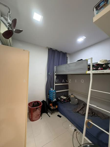 Pangsapuri untuk Dijual di Kipark Apartment - Amir Raziq - Bedroom - PropertyGuru.com.my