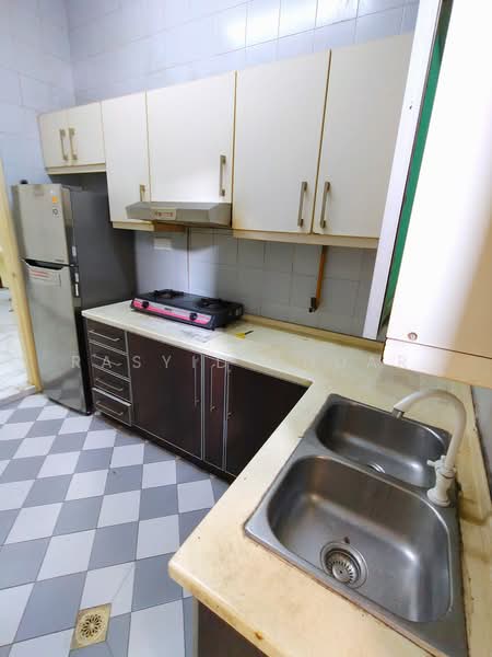 Condominium for Sale at Villa Putra - Rasyid Anuar - Kitchen - PropertyGuru.com.my