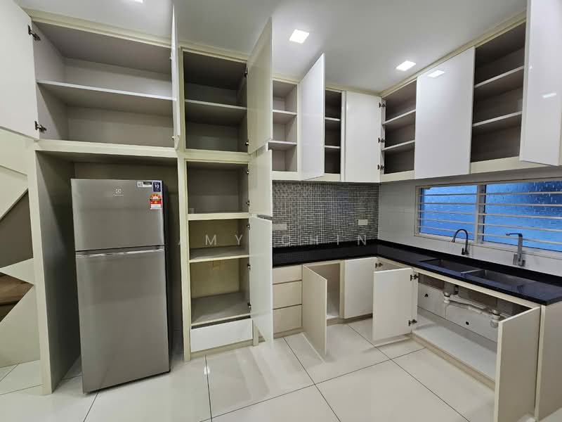Rumah Teres 2 Tingkat untuk Dijual di Bandar Puteri Puchong (Puchong) - Amy Chin - Kitchen - PropertyGuru.com.my