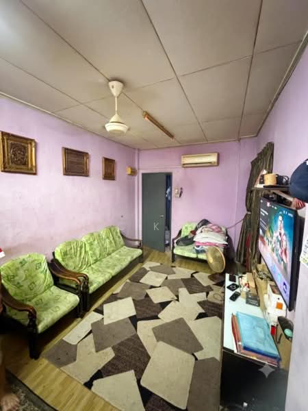 Rumah Flat untuk Dijual di Pangsapuri Ceria - KC KAW - Living Room - PropertyGuru.com.my