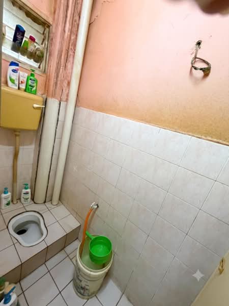 Rumah Flat untuk Dijual di Pangsapuri Ceria - KC KAW - Bathroom - PropertyGuru.com.my