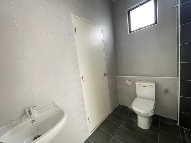 Terraced House for Sale in Taman Desa Tebrau (Tebrau) - Joan Chia - Bathroom - PropertyGuru.com.my