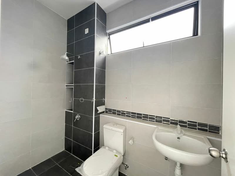 Terraced House for Sale in Taman Desa Tebrau (Tebrau) - Joan Chia - Bathroom - PropertyGuru.com.my