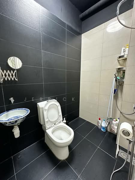 Rumah Teres 2 Tingkat untuk Dijual di Bandar Sri Damansara (Selangor) - Jerrick Foo - Bathroom - PropertyGuru.com.my