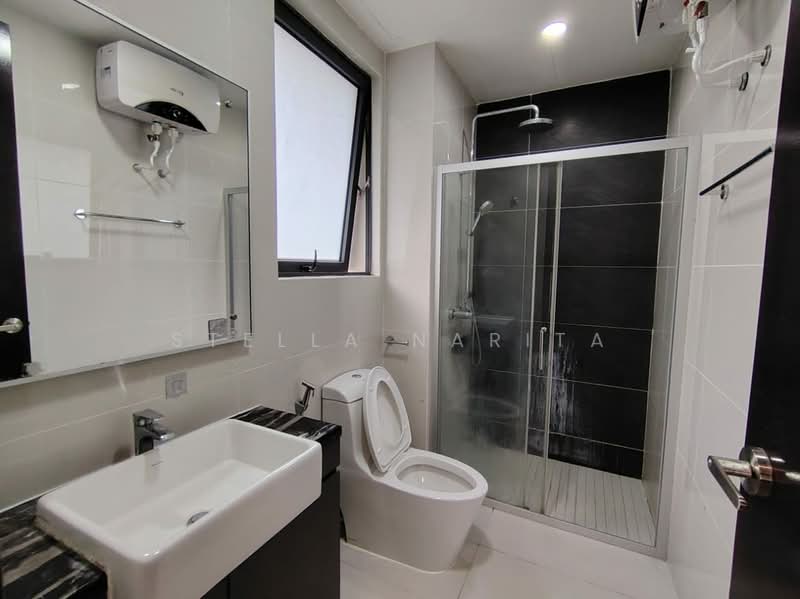 Condominium for Rent at Amberside @ Country Garden Danga Bay - Stella Narita - Bathroom - PropertyGuru.com.my