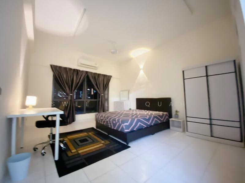 Kediaman Servis untuk Dijual di SetiaWalk - Swee Lin Quah - Bedroom - PropertyGuru.com.my