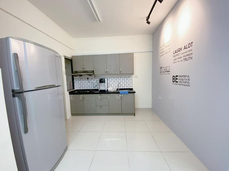 Kediaman Servis untuk Dijual di SetiaWalk - Swee Lin Quah - Kitchen - PropertyGuru.com.my