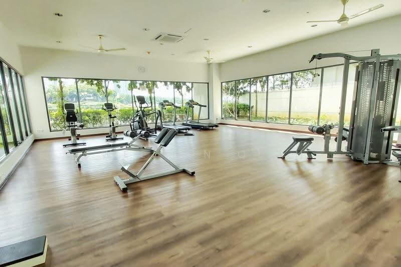 Kediaman Servis untuk Dijual di SetiaWalk - Swee Lin Quah - Gym - PropertyGuru.com.my