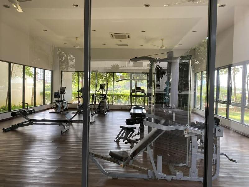 Kediaman Servis untuk Dijual di SetiaWalk - Swee Lin Quah - Gym - PropertyGuru.com.my