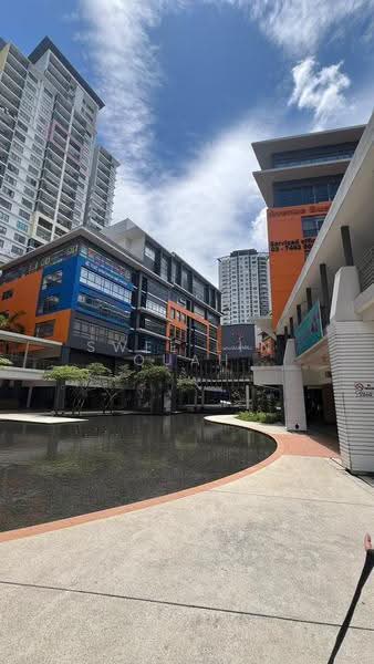 Kediaman Servis untuk Dijual di SetiaWalk - Swee Lin Quah - Exterior - PropertyGuru.com.my