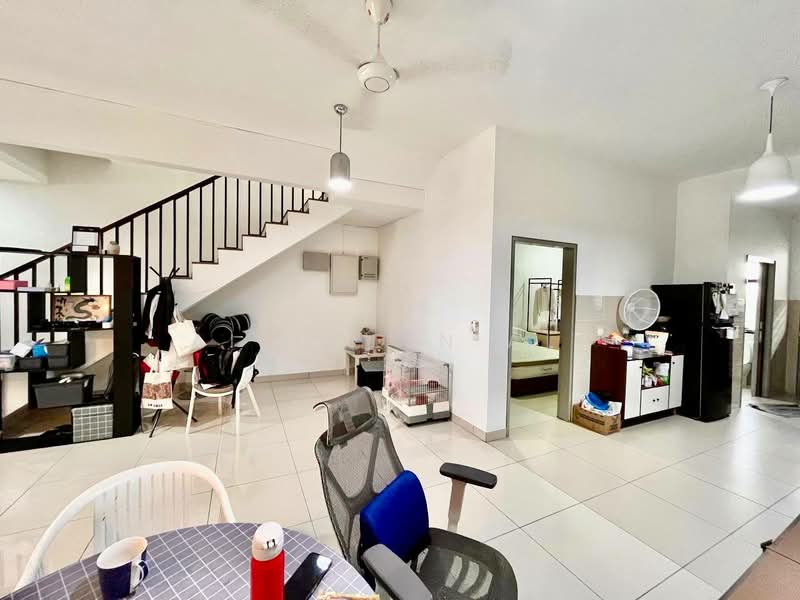 Rumah Teres untuk Dijual di Elmina (Shah Alam) - Aizuddin Ali - Living Room - PropertyGuru.com.my