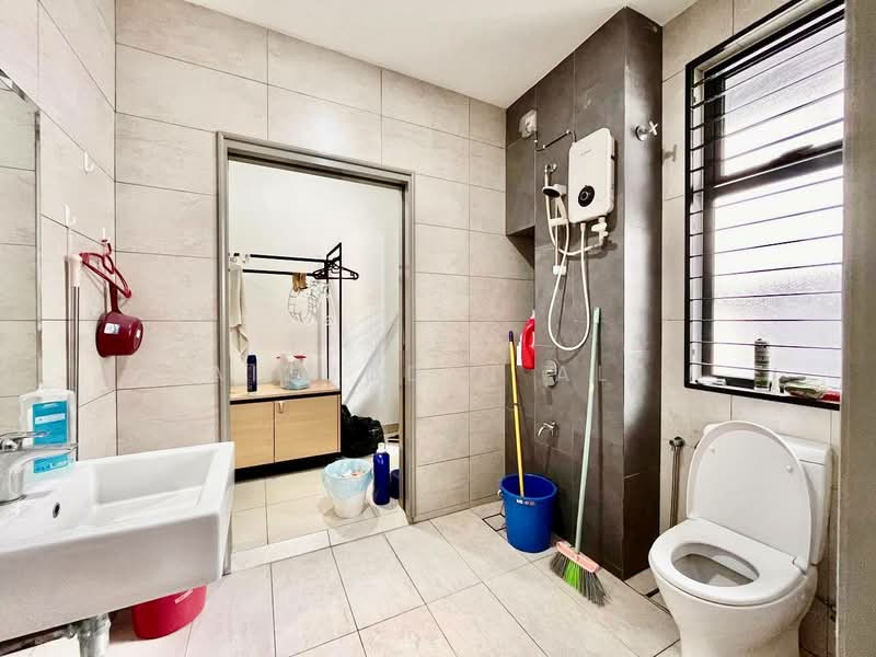 Rumah Teres untuk Dijual di Elmina (Shah Alam) - Aizuddin Ali - Bathroom - PropertyGuru.com.my