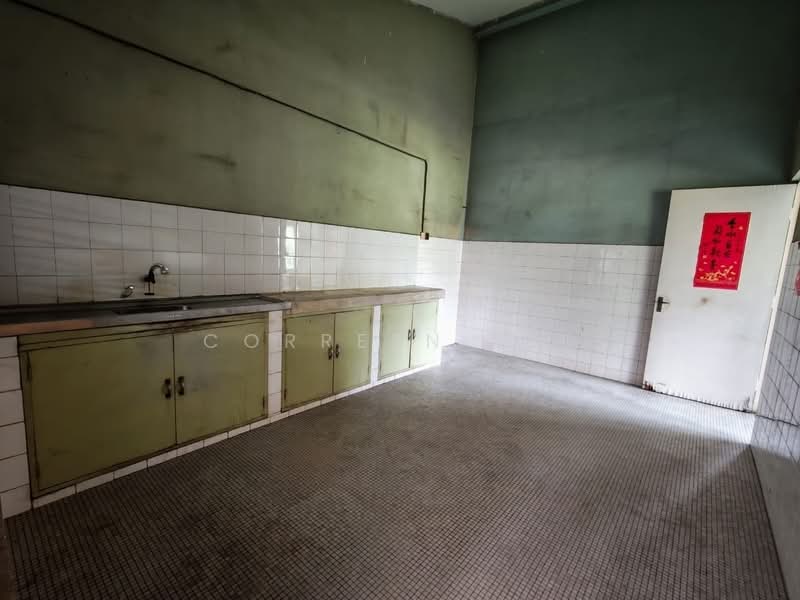Semi-Detached House for Sale in Gelugor (Penang) - Correen Lee - Kitchen - PropertyGuru.com.my