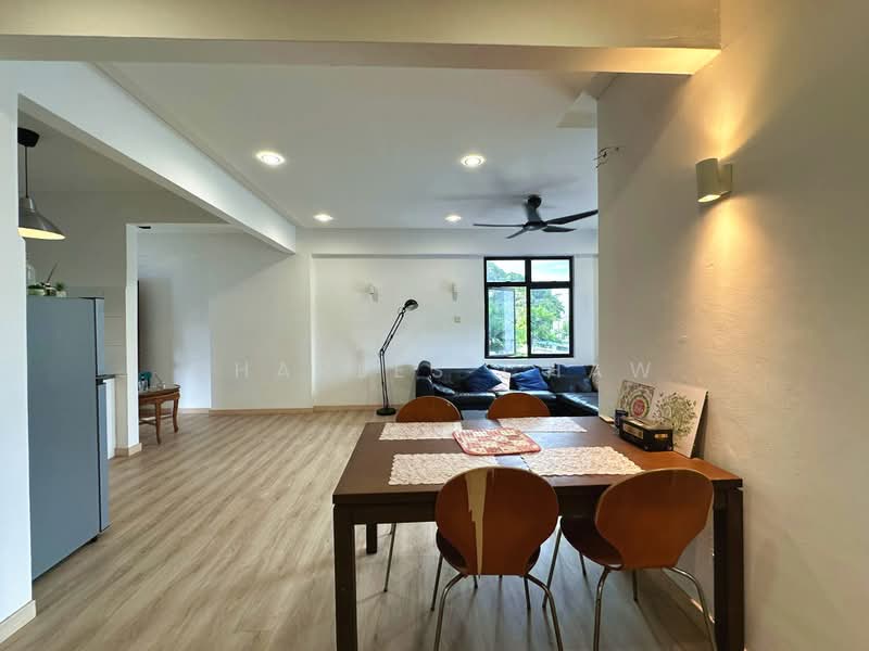 Kondominium untuk Dijual di Villa Ria - Charles Chaw - Living Room - PropertyGuru.com.my