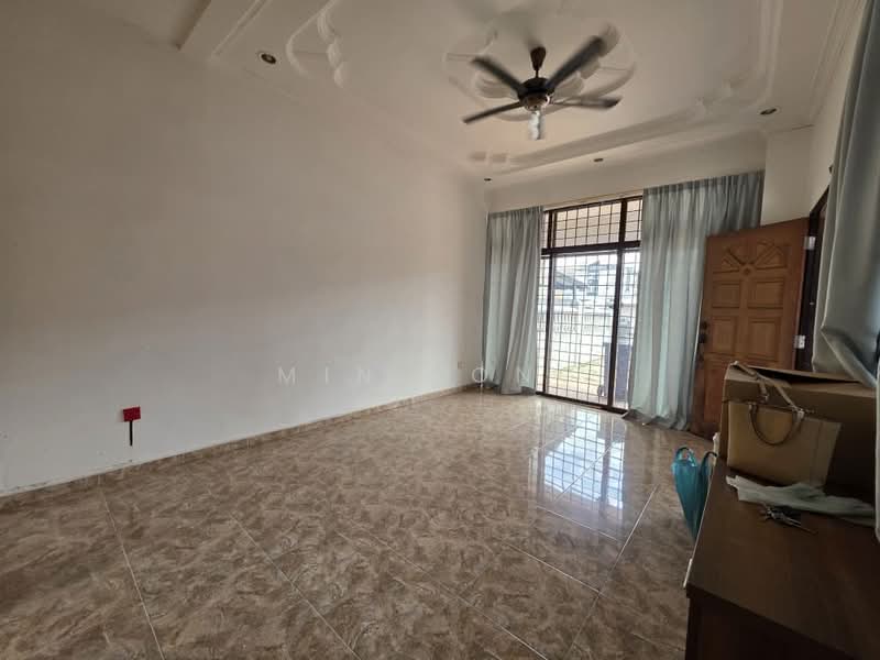 Rumah Teres 2 Tingkat untuk Dijual di Taman Johor Jaya (Johor Bahru) - Min Kong - Living Room - PropertyGuru.com.my