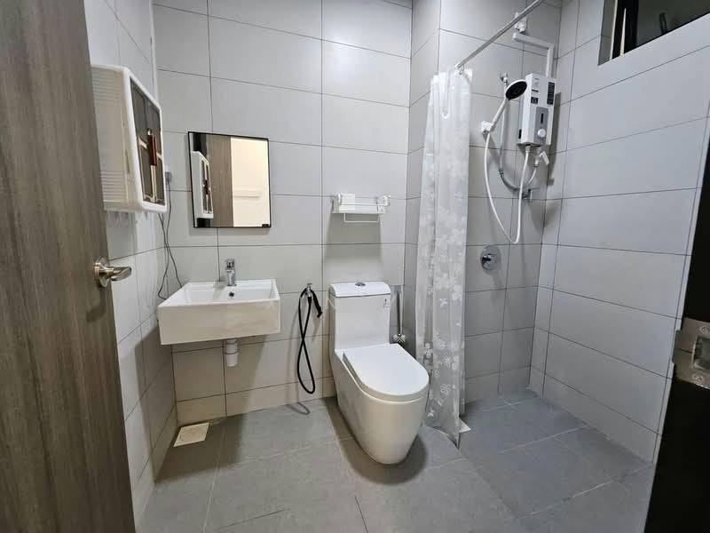 Servis Apartment untuk Dijual di Meldrum Heights (Residensi Meldrum) - Xin Yi - Bathroom - PropertyGuru.com.my