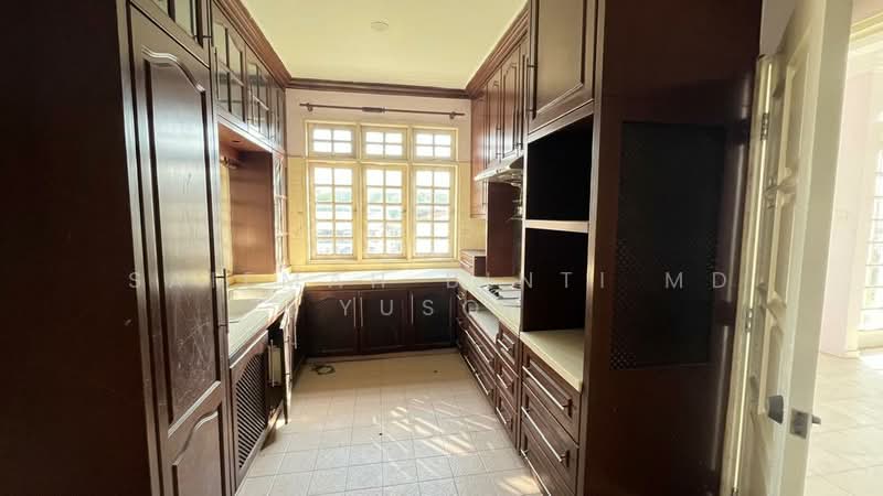 Rumah Banglo untuk Dijual di Seksyen 2 (Shah Alam) - SAIEMAH BINTI MD YUSOF - Kitchen - PropertyGuru.com.my