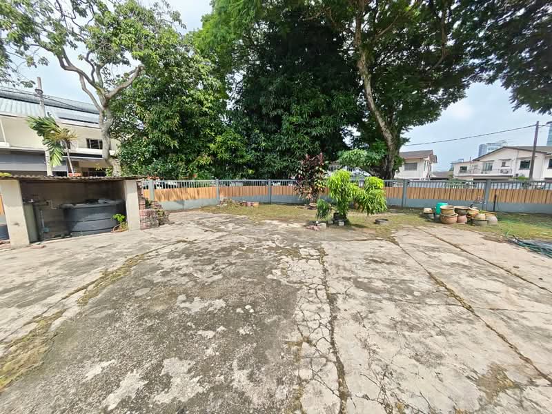 2-storey Terraced House for Sale in Seksyen 17 (Petaling Jaya) - Ivan Lee - Exterior - PropertyGuru.com.my