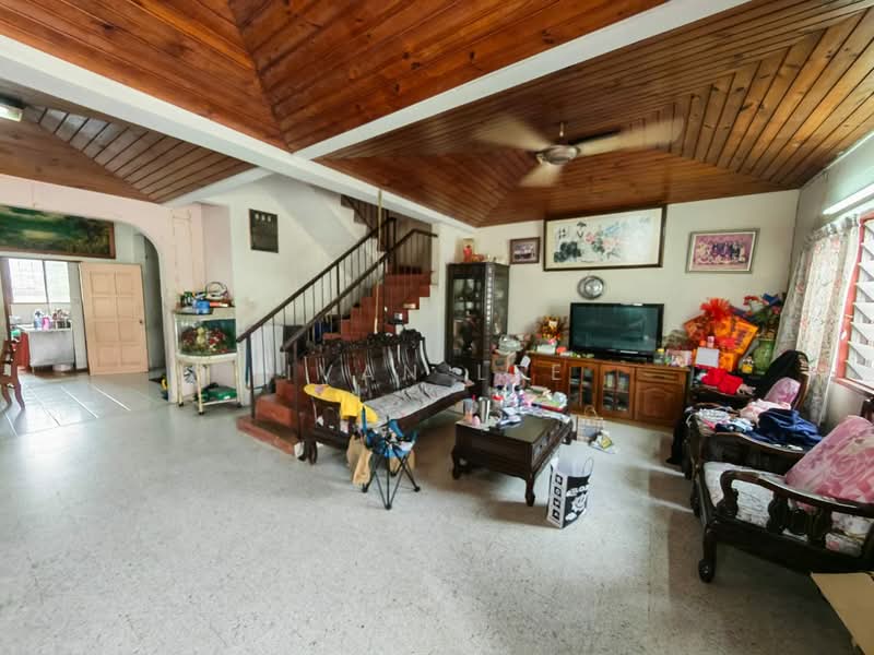 2-storey Terraced House for Sale in Seksyen 17 (Petaling Jaya) - Ivan Lee - Living Room - PropertyGuru.com.my