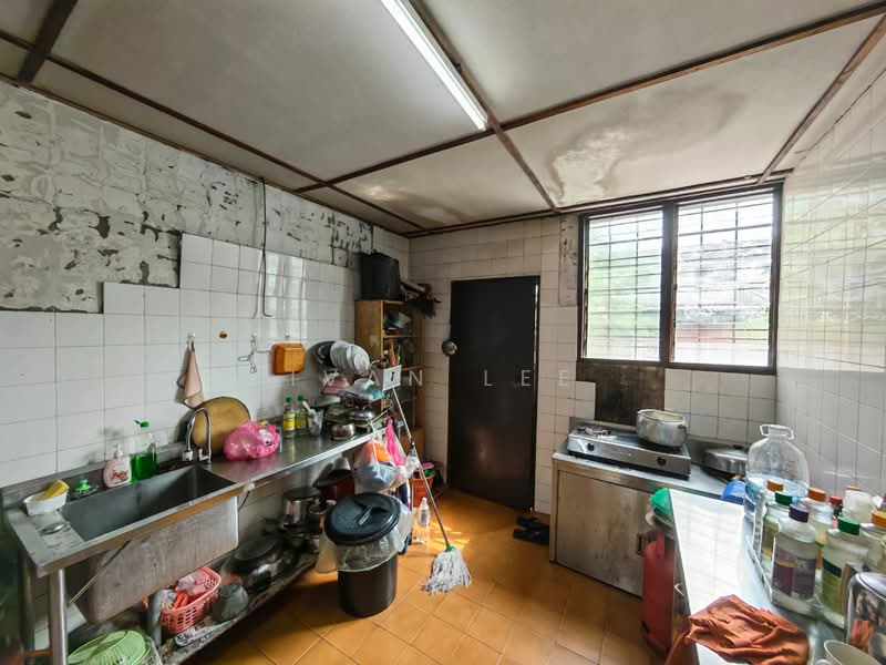 2-storey Terraced House for Sale in Seksyen 17 (Petaling Jaya) - Ivan Lee - Kitchen - PropertyGuru.com.my