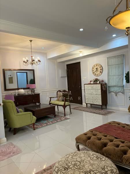 Rumah Teres 2 Tingkat untuk Dijual di Bukit Jelutong (Shah Alam) - Asliza Md Asrar - Living Room - PropertyGuru.com.my