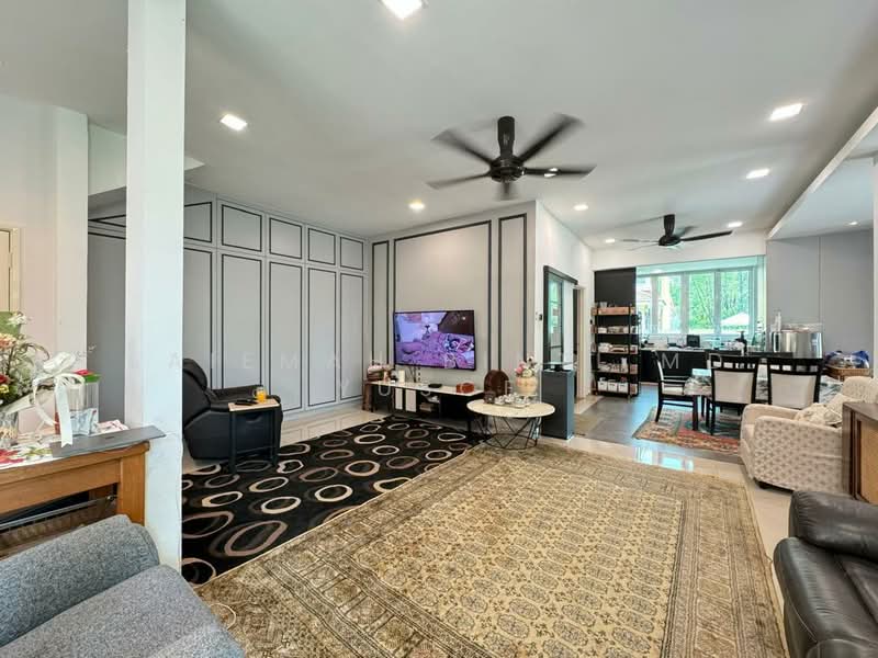 2-storey Terraced House for Sale in Petaling Jaya (Selangor) - SAIEMAH BINTI MD YUSOF - Living Room - PropertyGuru.com.my