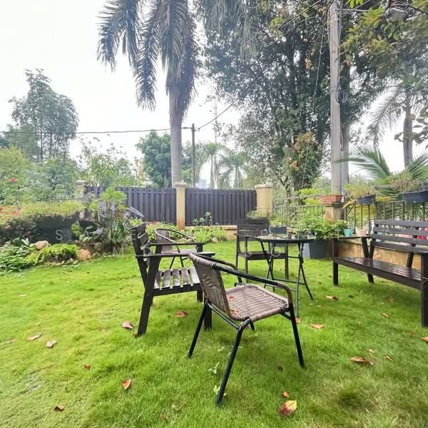 2-storey Terraced House for Sale in Petaling Jaya (Selangor) - SAIEMAH BINTI MD YUSOF - Garden - PropertyGuru.com.my