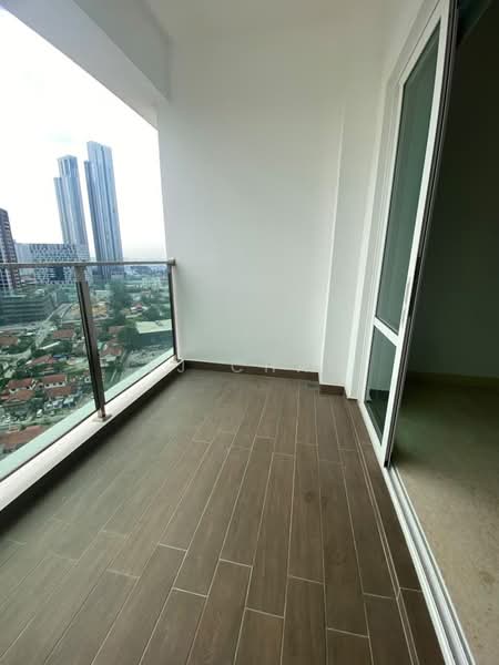 Servis Apartment untuk Disewa di TriTower Residence @ Johor Bahru Sentral - SJ CHAN - Balcony - PropertyGuru.com.my