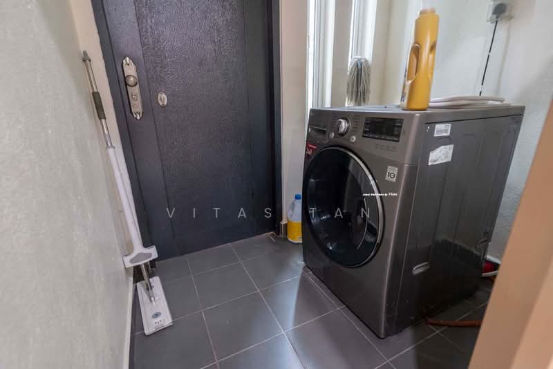 Rumah Teres 2 Tingkat untuk Disewa di Shah Alam (Selangor) - Vitas Tan - Entrance - PropertyGuru.com.my