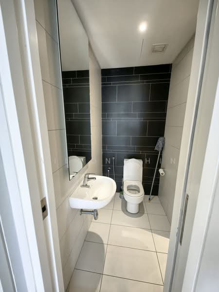 Servis Apartment untuk Disewa di Anggun Residences - Wilson Chin - Bathroom - PropertyGuru.com.my