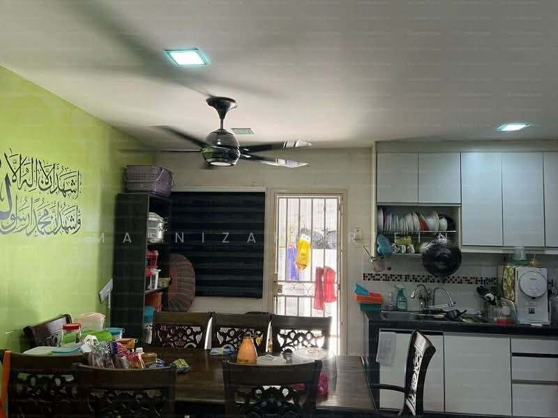 3-storey Terraced House for Sale in Batu Caves (Selangor) - Masnizah Arifin - Kitchen - PropertyGuru.com.my