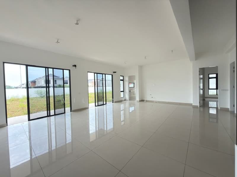 Rumah Berkembar untuk Dijual di Setia Tropika (Johor Bahru) - William Tay - Living Room - PropertyGuru.com.my