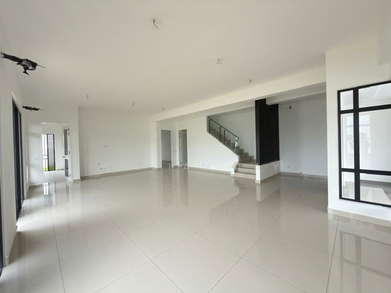 Rumah Berkembar untuk Dijual di Setia Tropika (Johor Bahru) - William Tay - Living Room - PropertyGuru.com.my