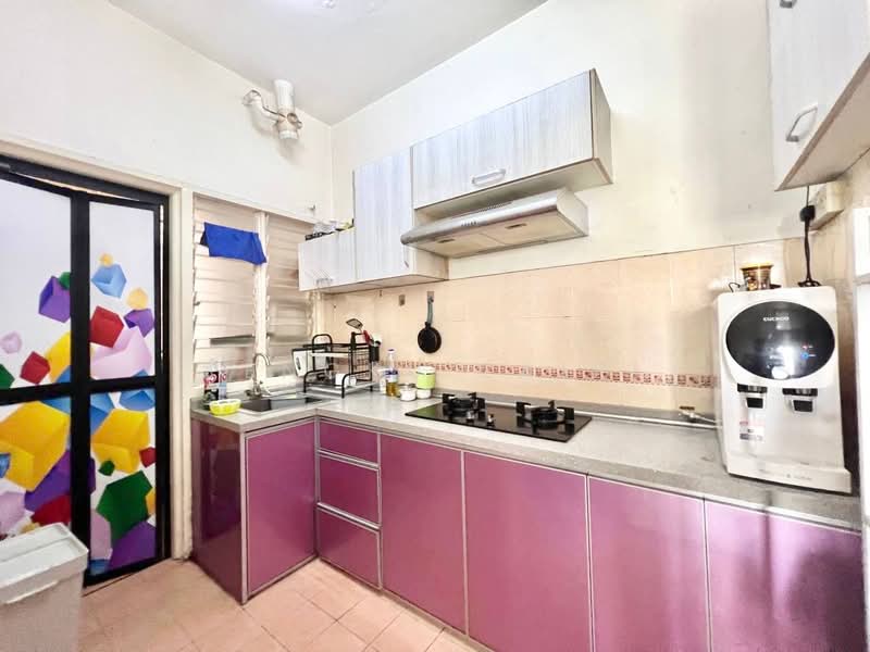Pangsapuri untuk Dijual di Pangsapuri Danaumas - Tengku Zairi - PropertyGuru.com.my