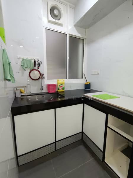 Service Residence for Sale at Kiara Plaza - Elise Heng - Kitchen - PropertyGuru.com.my