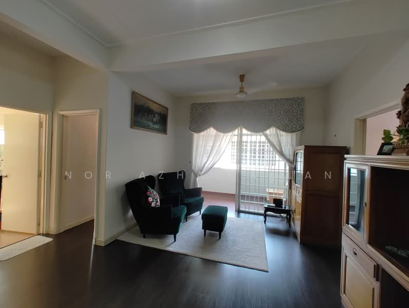 Rumah Banglo untuk Dijual di SS7 (Petaling Jaya) - Nor Azhar Azlan - Living Room - PropertyGuru.com.my