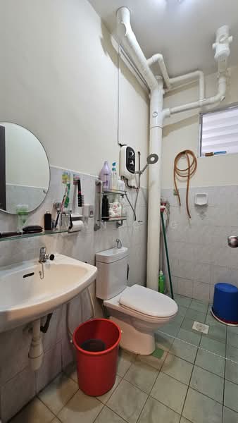 Pangsapuri untuk Dijual di Sri Akasia - Ivan Ong - Bathroom - PropertyGuru.com.my