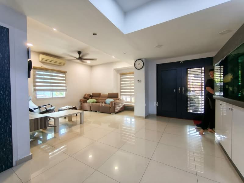 Rumah Teres 2 Tingkat untuk Dijual di Bandar Sri Damansara (Selangor) - Kent Tan - Living Room - PropertyGuru.com.my