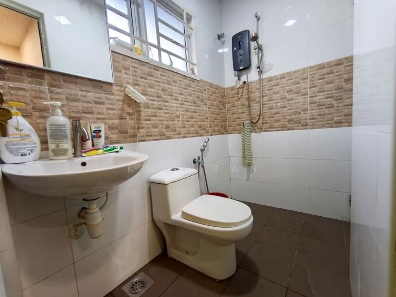 Rumah Teres 2 Tingkat untuk Dijual di Bandar Sri Damansara (Selangor) - Kent Tan - Bathroom - PropertyGuru.com.my