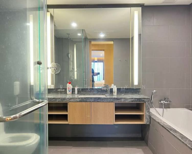 Servis Apartment untuk Disewa di Fraser Residence (188 Suites) - Christine Yen - Bathroom - PropertyGuru.com.my