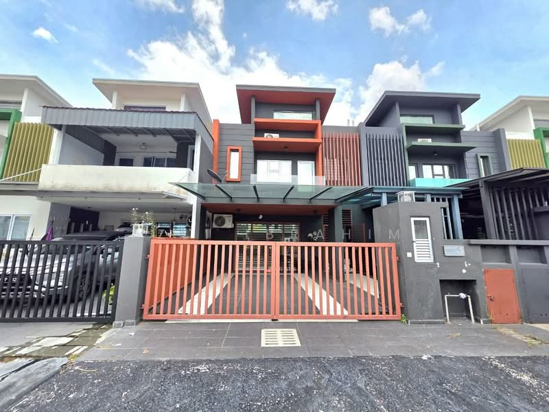 Rumah Teres 2 Tingkat untuk Dijual di Semenyih (Selangor) - Azli Ibrahim - Exterior - PropertyGuru.com.my