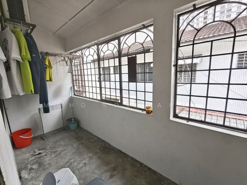 Rumah Teres untuk Dijual di Taman Sri Aman (Cheras) - Mohd Nor Fahmi - Balcony - PropertyGuru.com.my
